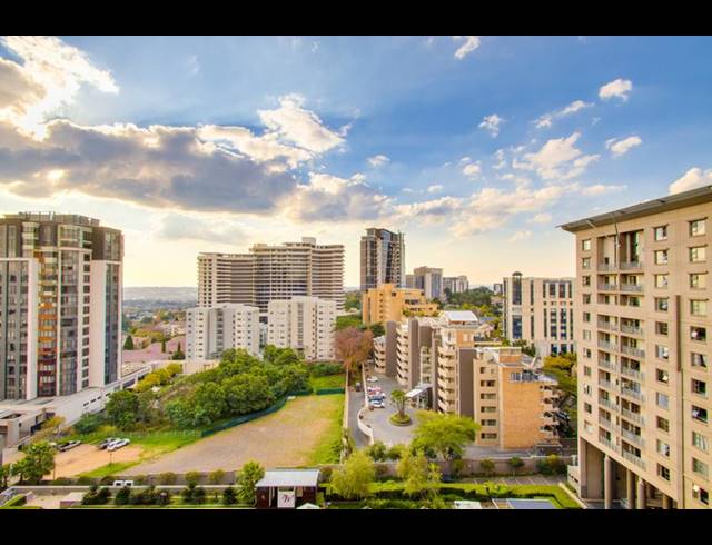 2 BEDROOM APARTMENT FOR SALE IN SANDOWN